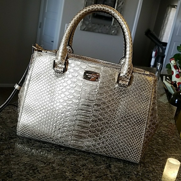 Michael Kors Handbags - Metallic gold Michael Kors